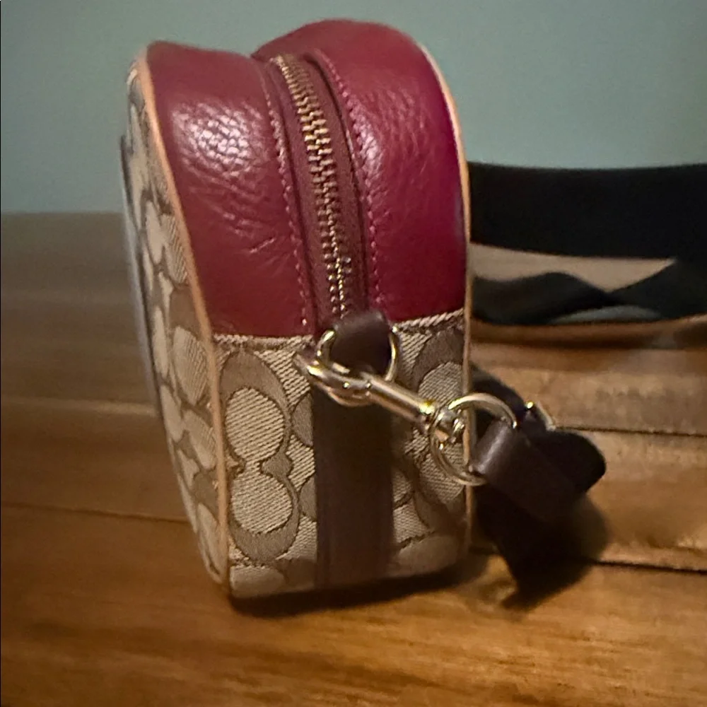 Coach Multicolor Signature Camera Bag - Picture 3 of 10